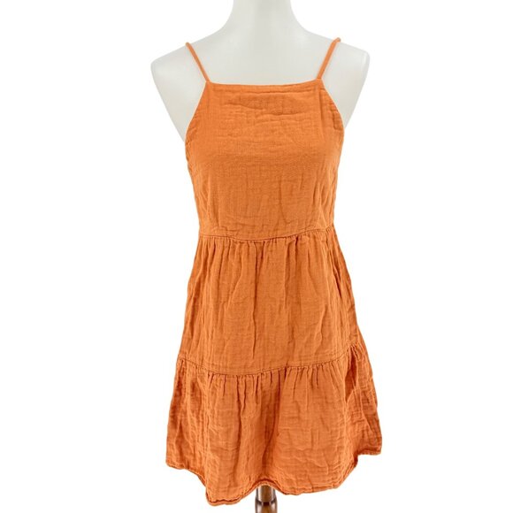 Louna Sleeveless Tiered Mini Dress With Spaghetti Straps & Open Back Tie Detail - Picture 2 of 6